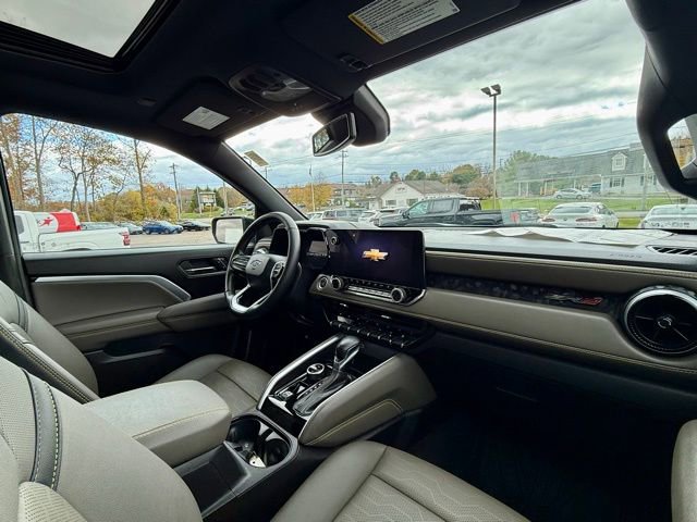 Used 2024 Chevrolet Colorado ZR2 w/ ZR2 Convenience Package III image 25