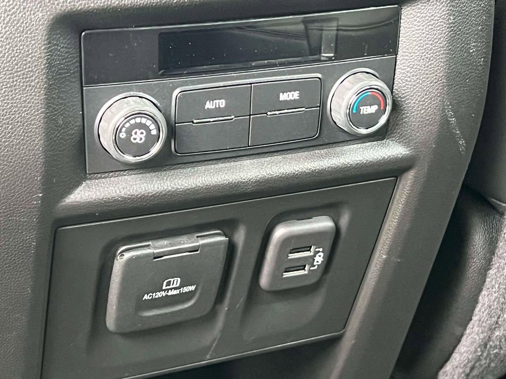 Used 2023 Chevrolet Traverse RS AWD/4WD image 16