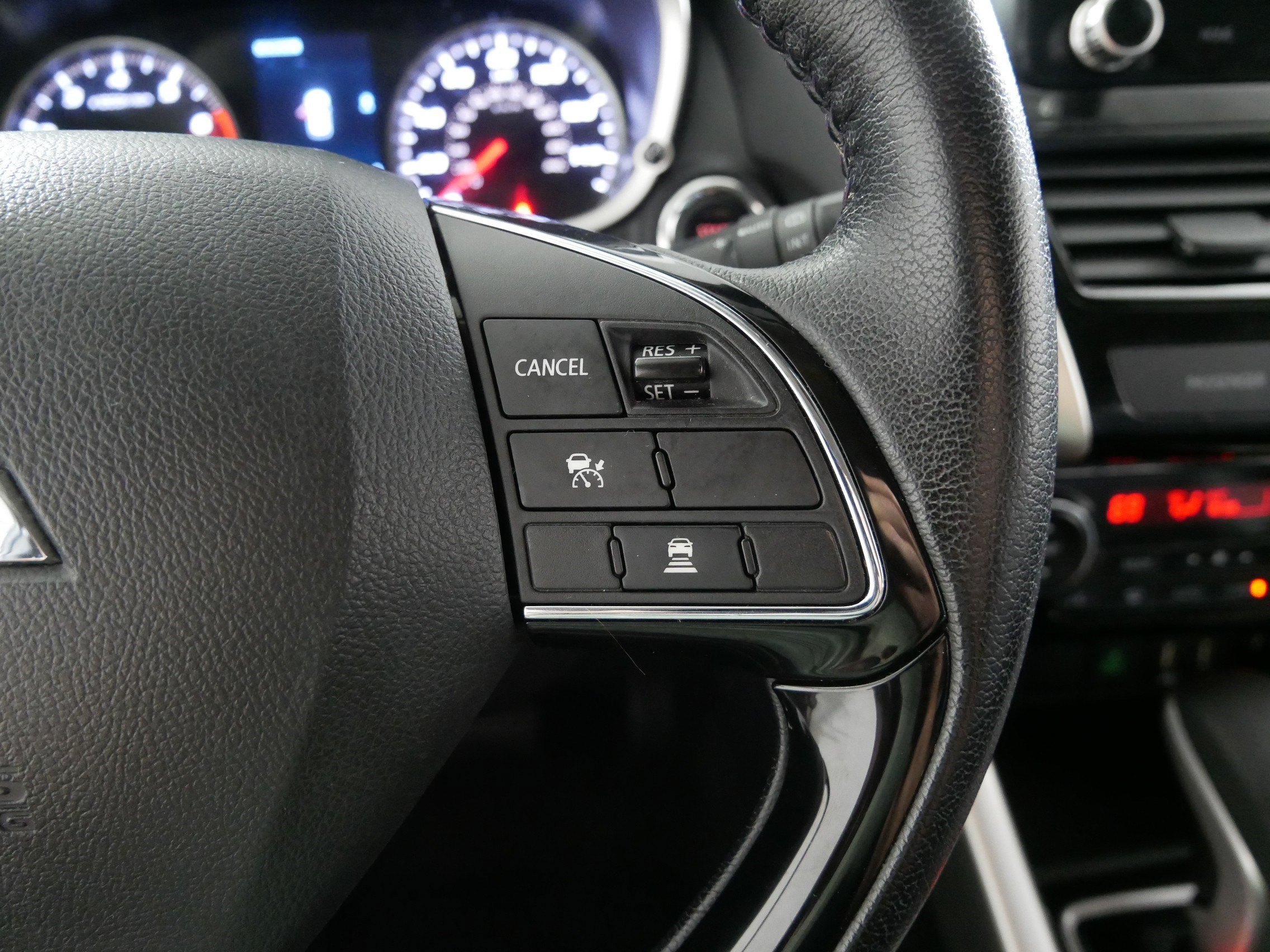 Used 2024 Mitsubishi Eclipse Cross SE AWD/4WD image 28