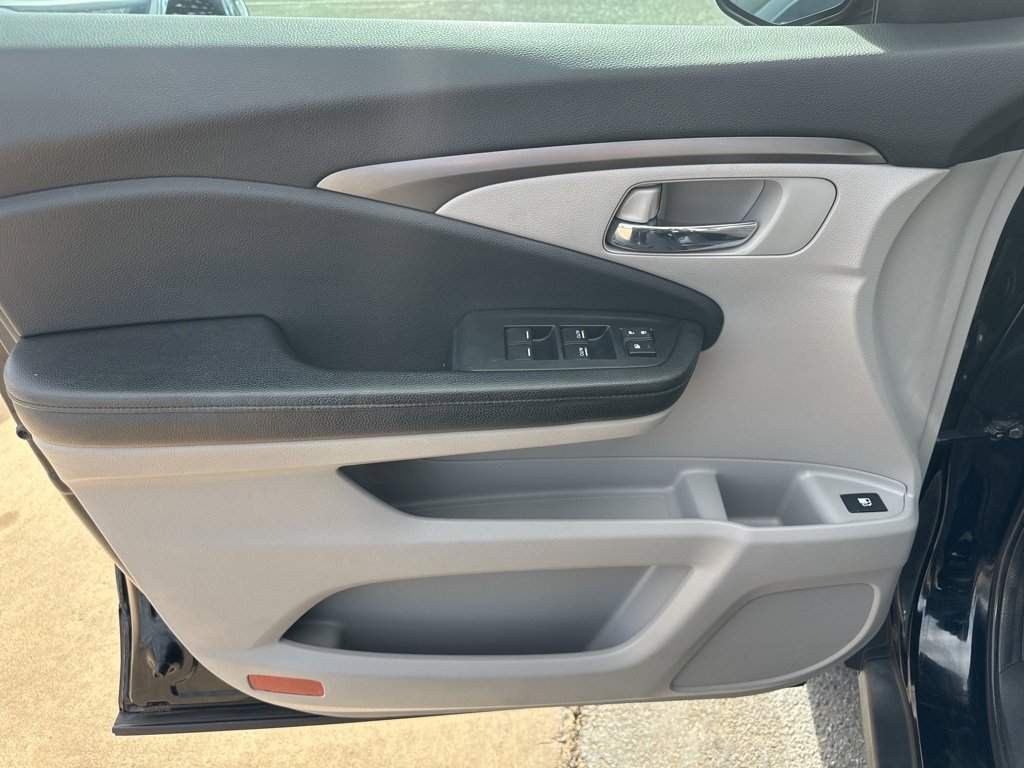 Used 2016 Honda Pilot EX image 17