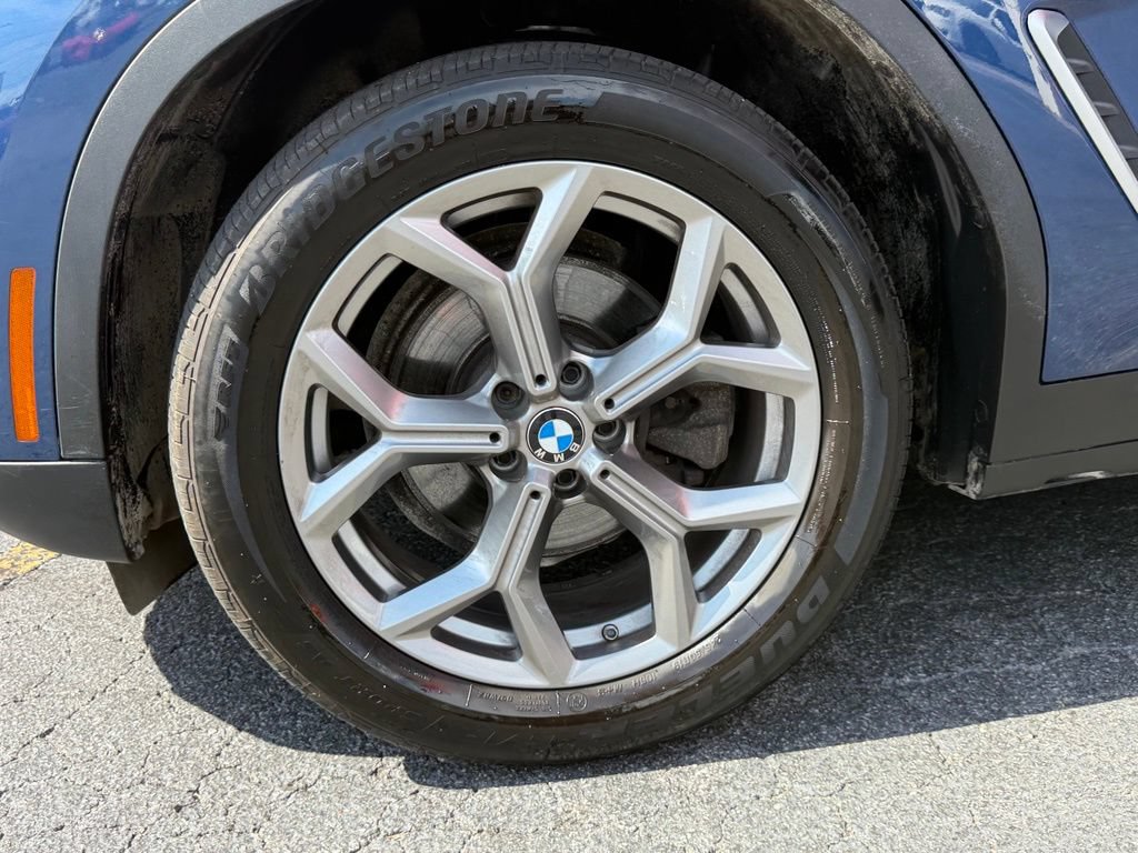 Used 2022 BMW X4 xDrive30i AWD/4WD image 6