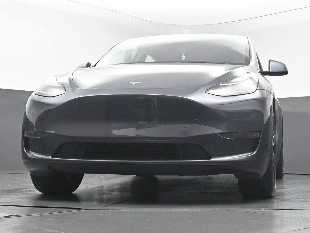 Used 2024 Tesla Model Y 2WD image 7