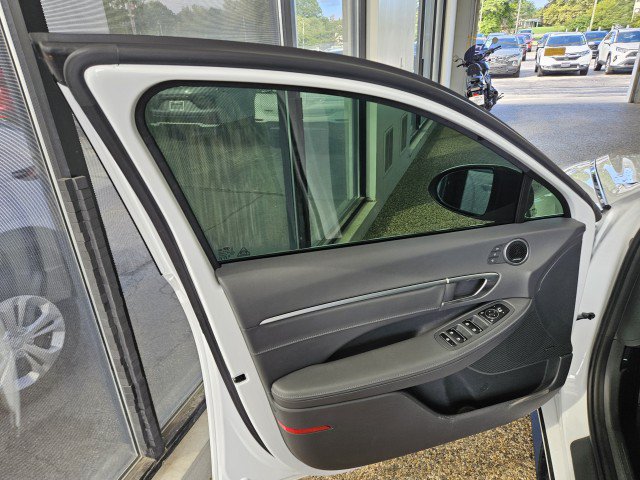 Used 2021 Hyundai Sonata Limited FWD image 16