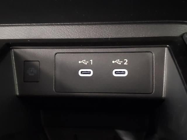 Used 2025 Nissan Kicks SR AWD/4WD image 28