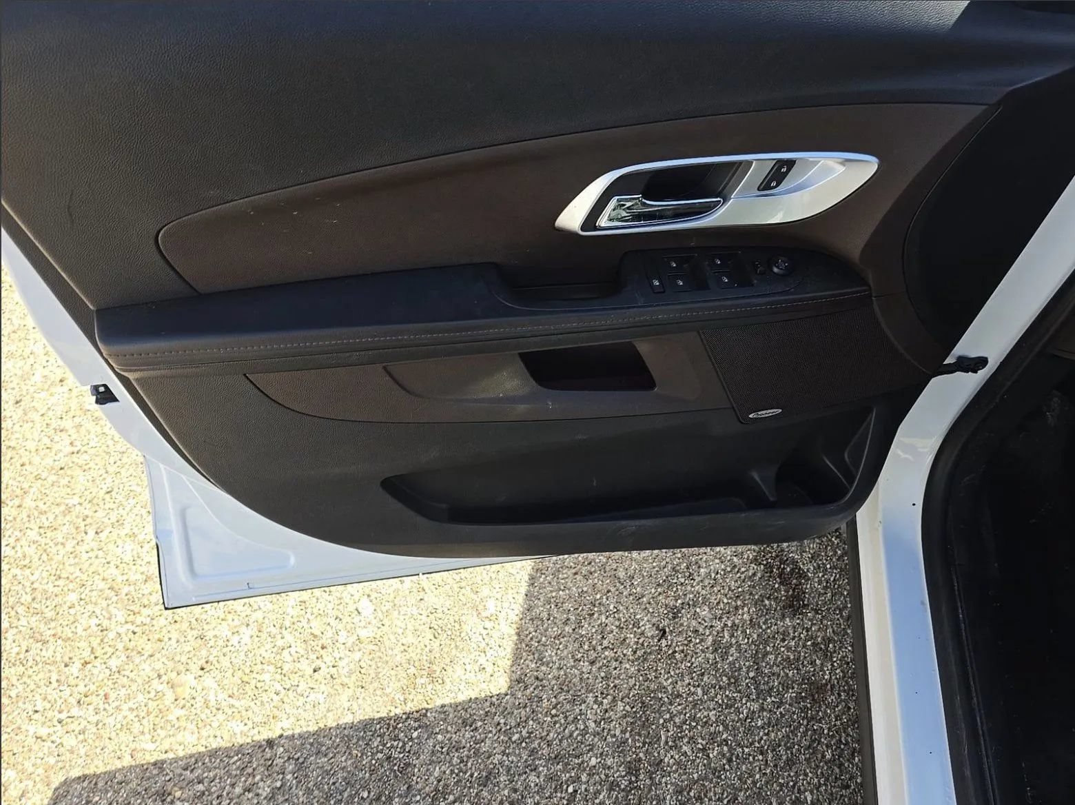 Used 2015 Chevrolet Equinox LTZ AWD/4WD image 17