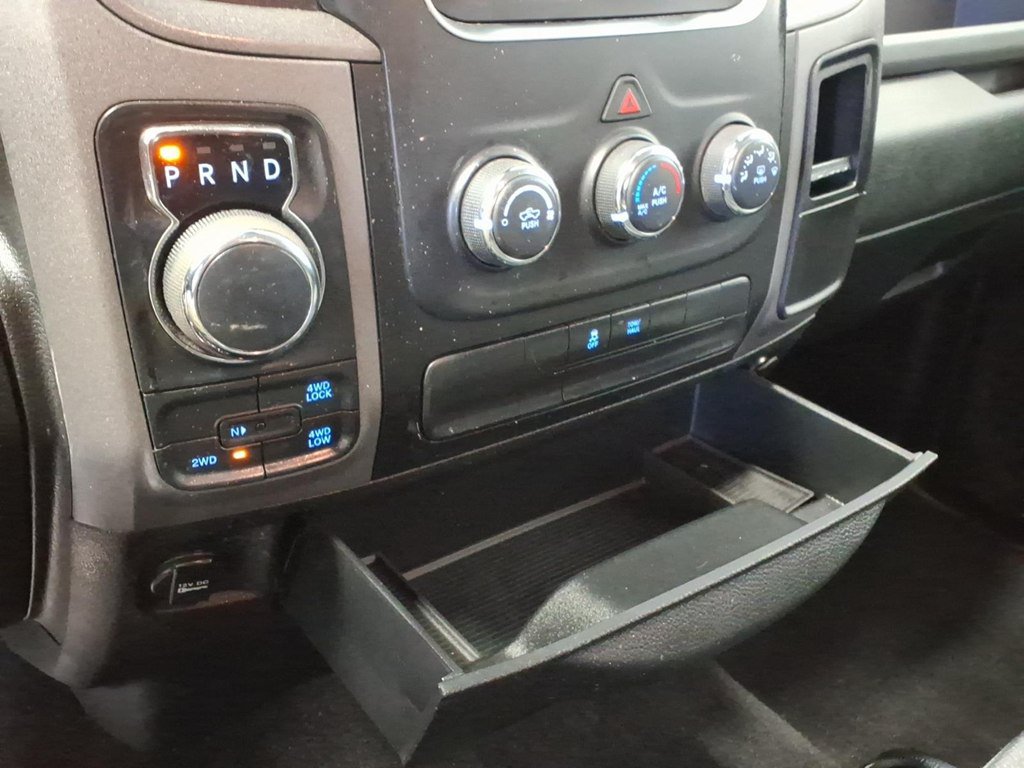 Used 2018 RAM 1500 Express AWD/4WD image 15