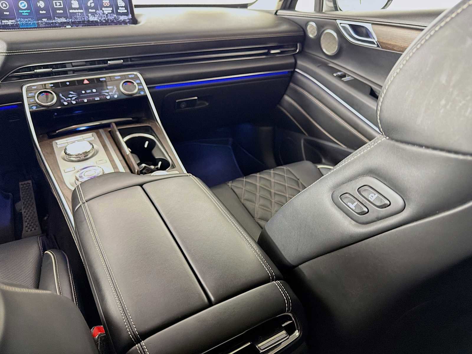 Used 2023 Genesis GV80 3.5T w/ Prestige Package AWD/4WD image 25