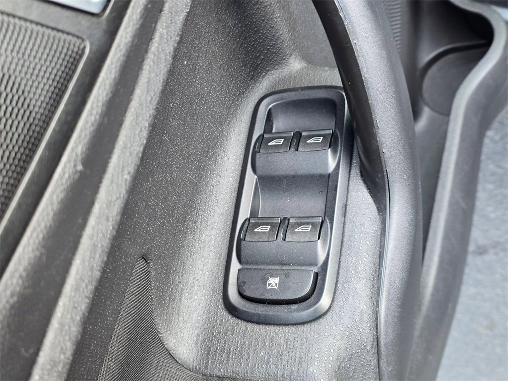 Used 2015 Ford Fiesta SE image 13