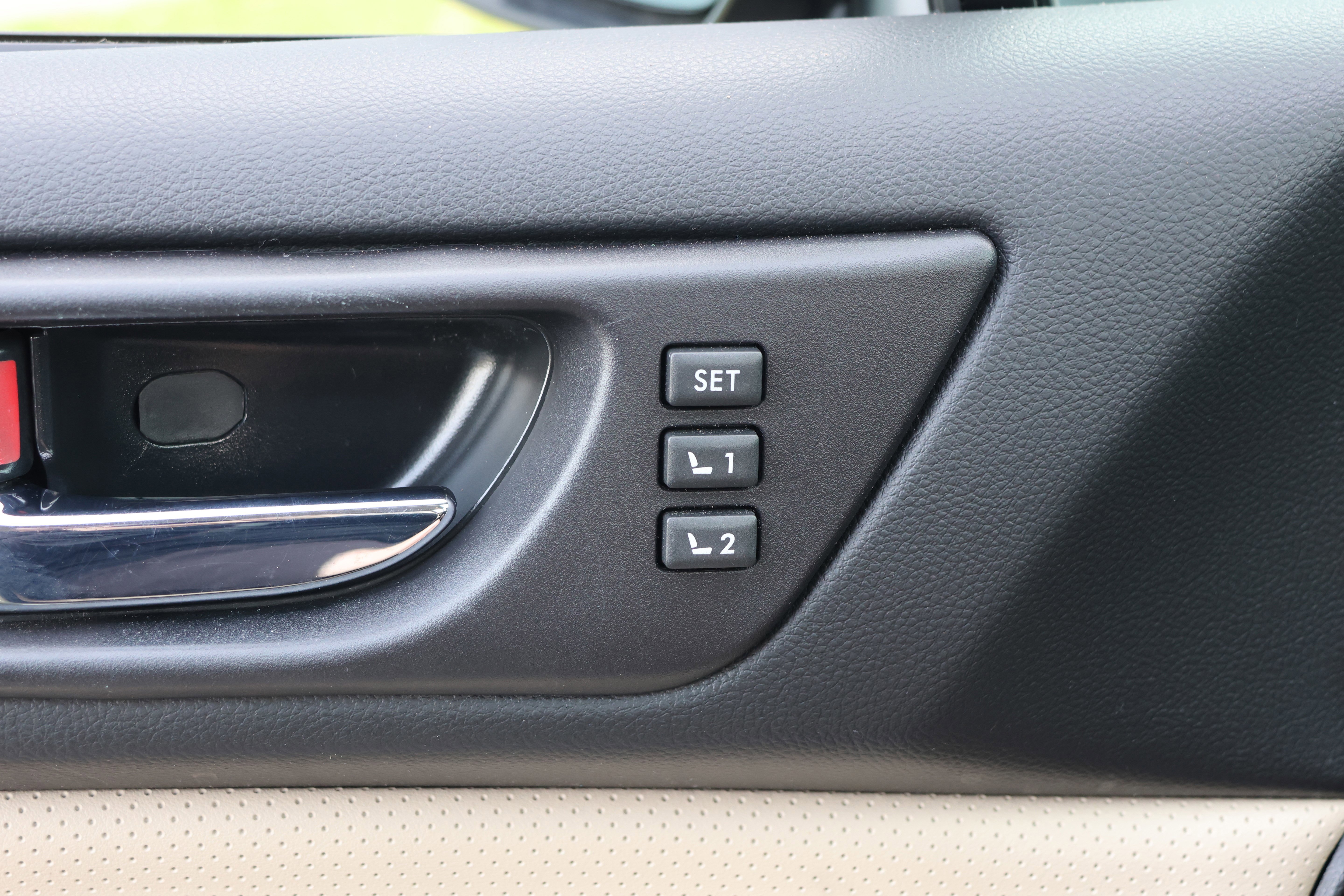 Used 2016 Subaru Outback 3.6R Limited image 13