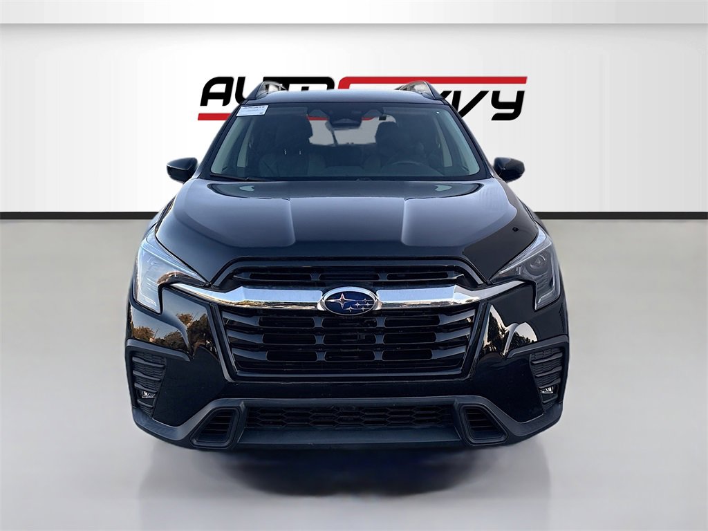 Used 2024 Subaru Ascent Limited image 2