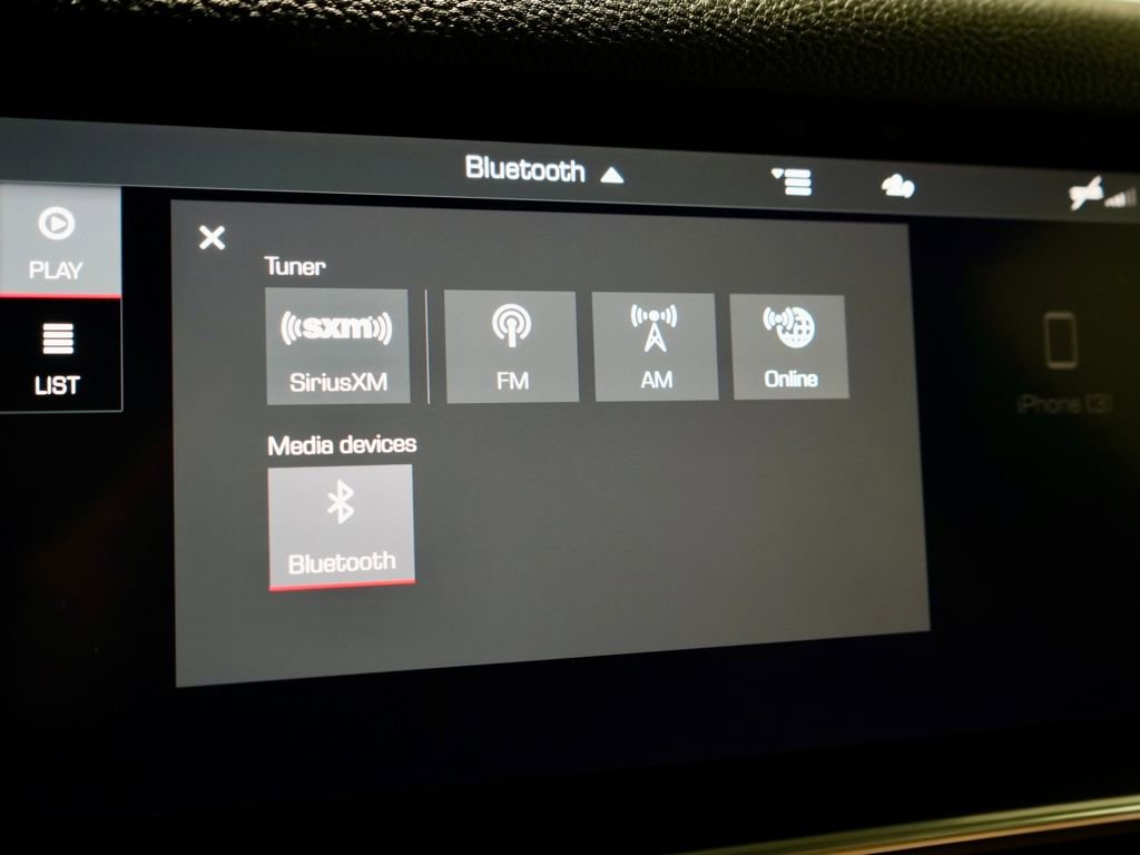 Used 2021 Porsche Cayenne image 18