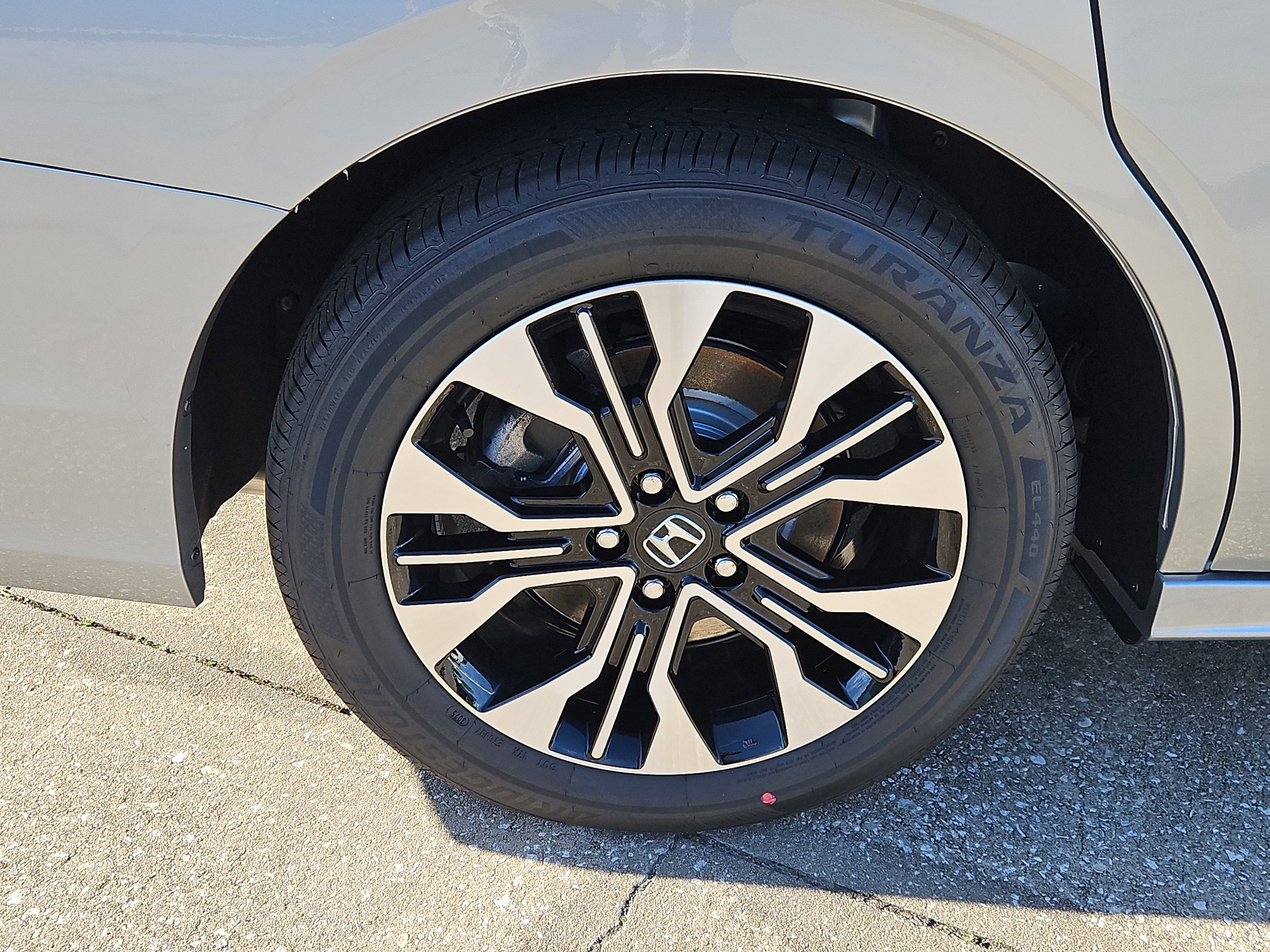 New 2026 Honda Odyssey Elite image 5