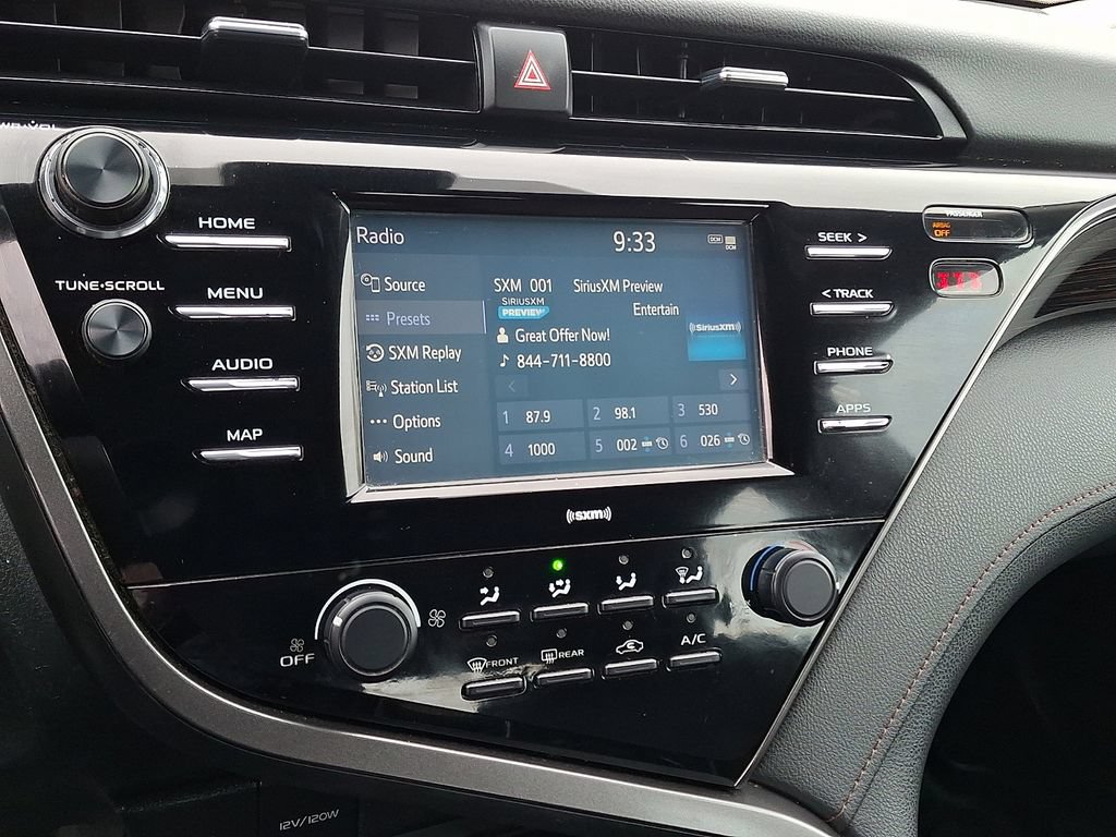 Used 2020 Toyota Camry LE FWD image 3