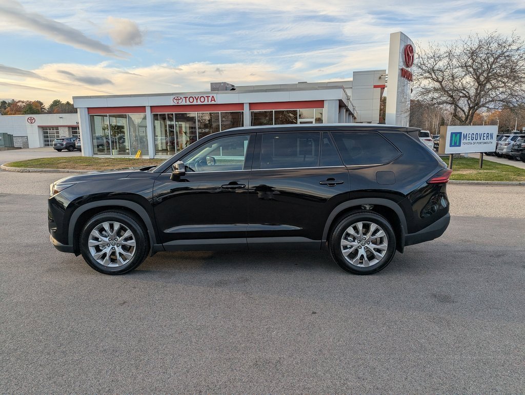 Used 2026 Toyota Grand Highlander Limited image 2