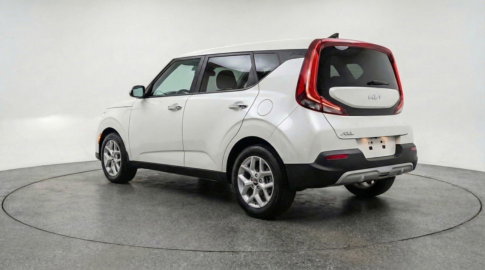 Used 2025 Kia Soul LX w/ LX Technology Package image 6