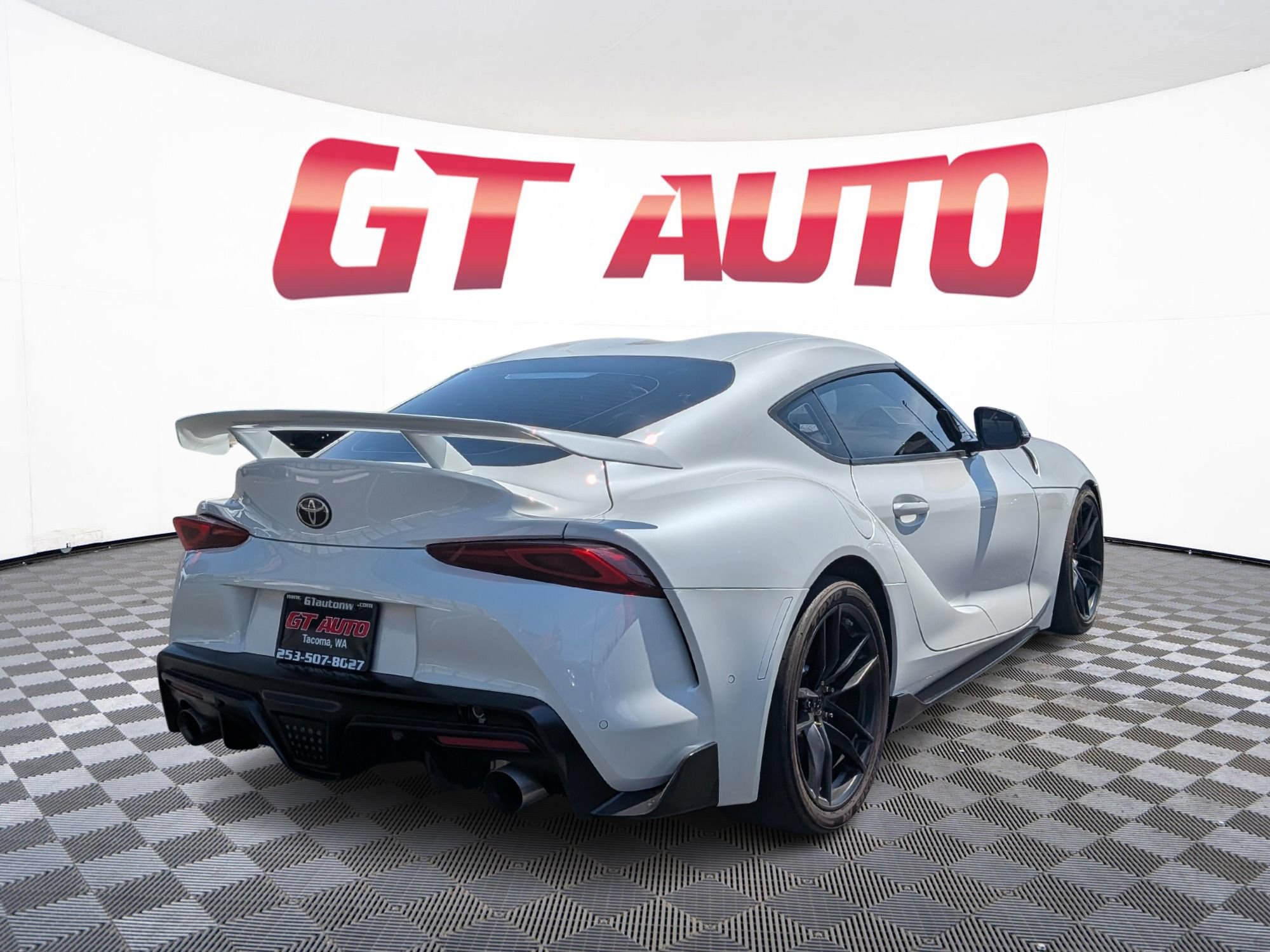 Used 2020 Toyota Supra Launch Edition w/ Driver Assist Package RWD image 4