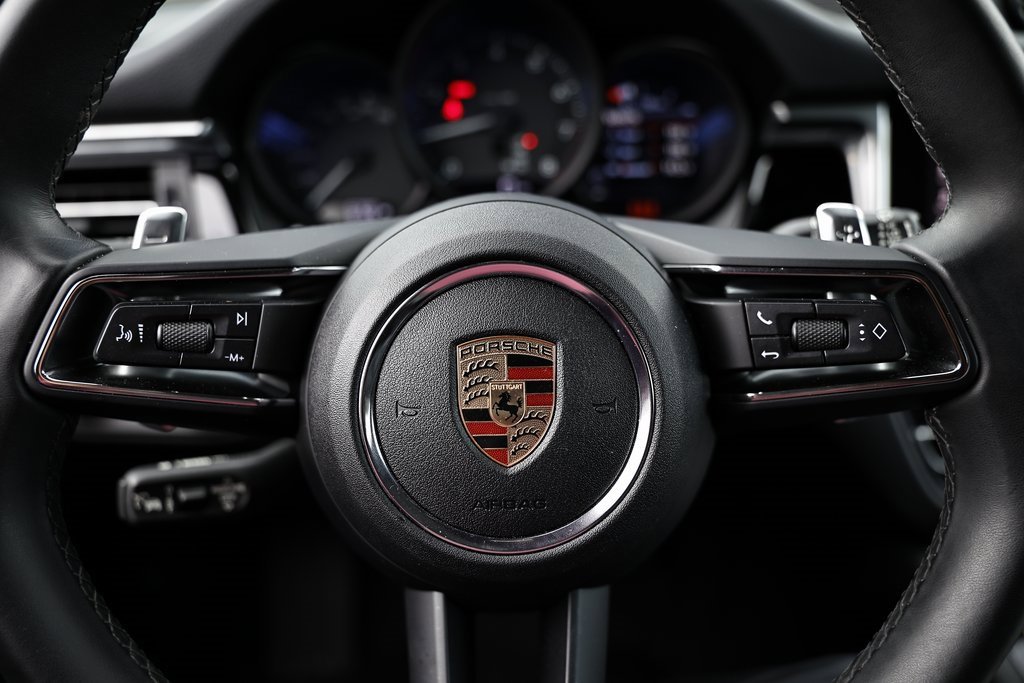 Certified 2024 Porsche Macan image 35