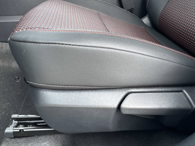 New 2027 Nissan Kicks SR FWD image 19