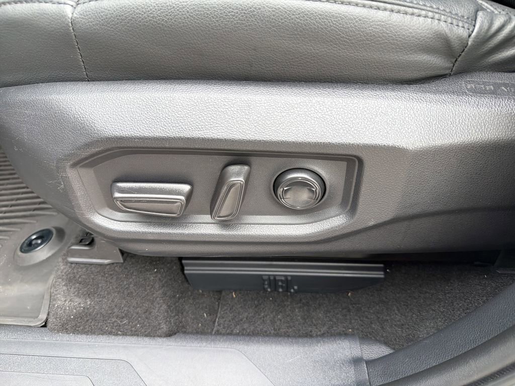 Used 2022 Toyota Tundra Limited w/ TRD Off-Road Package RWD image 19