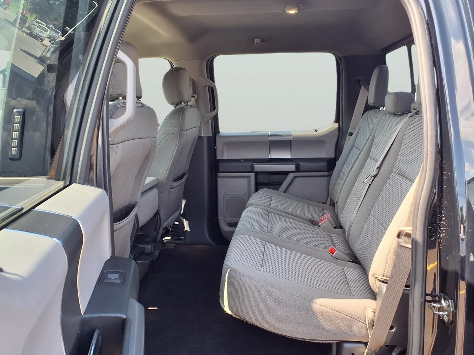 Used 2018 Ford F150 XLT w/ Equipment Group 302A Luxury AWD/4WD image 10