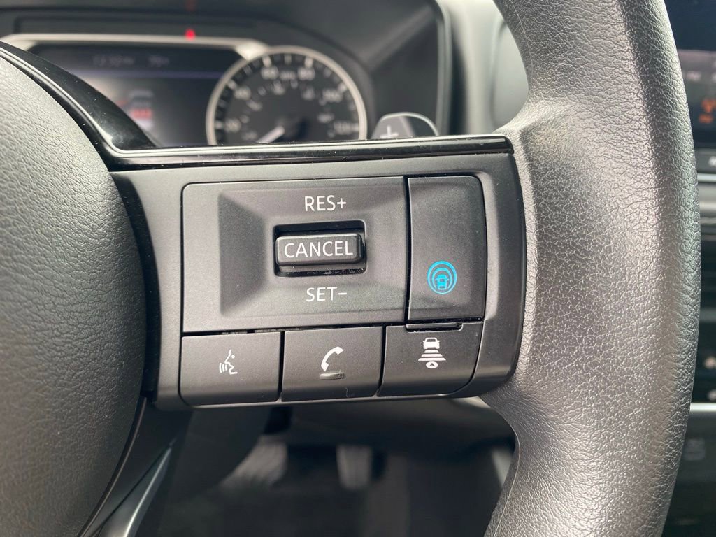 Used 2023 Nissan Rogue SV image 18