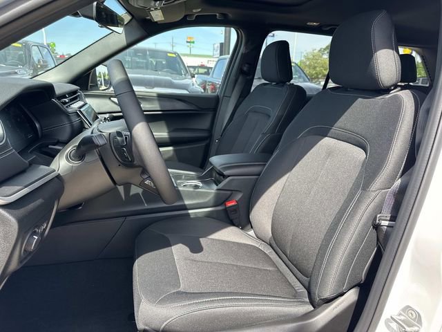 New 2026 Jeep Grand Cherokee Laredo X RWD image 17