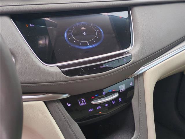 Used 2017 Cadillac XT5 Luxury FWD image 12