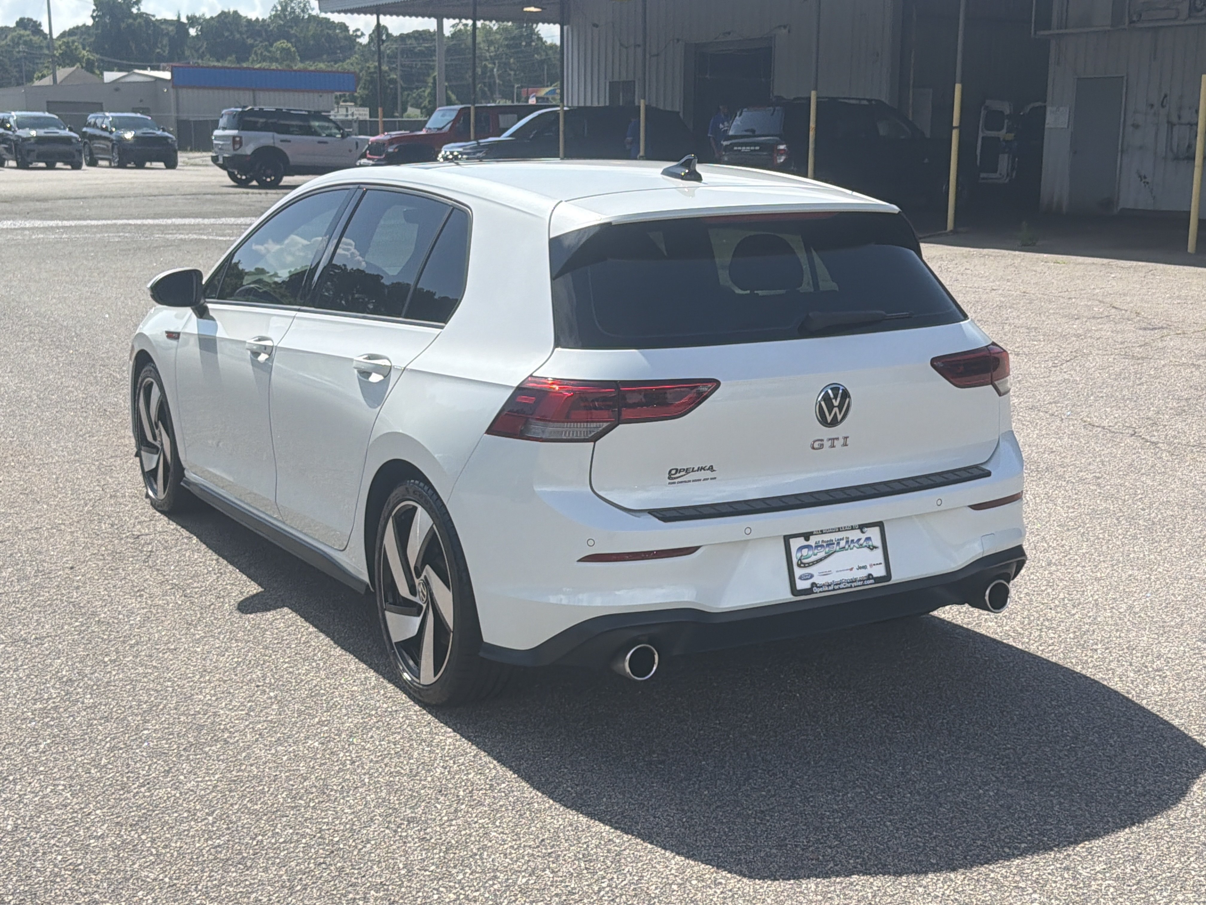 Used 2023 Volkswagen GTI SE FWD image 6