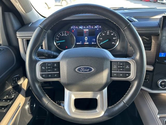 Used 2024 Ford Expedition Limited image 11