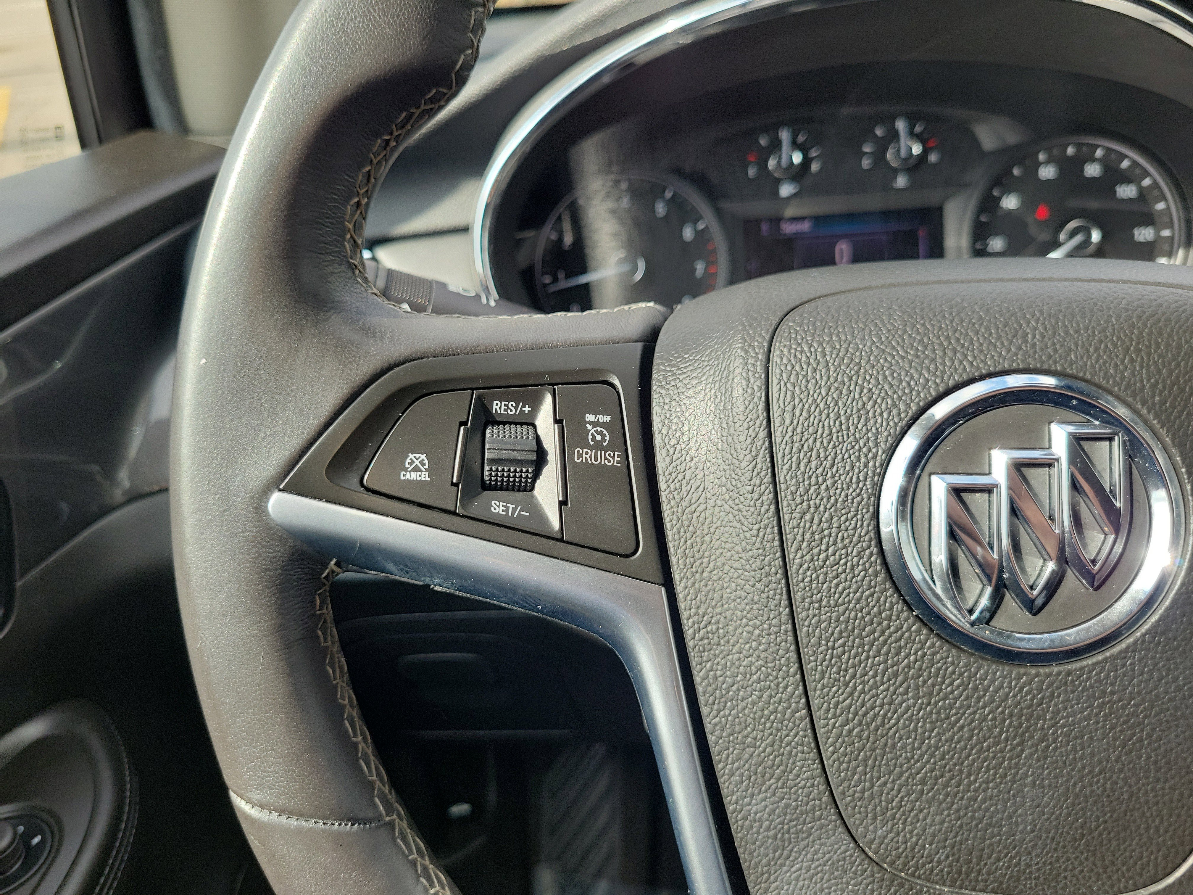Used 2022 Buick Encore Preferred w/ Safety Package FWD image 18