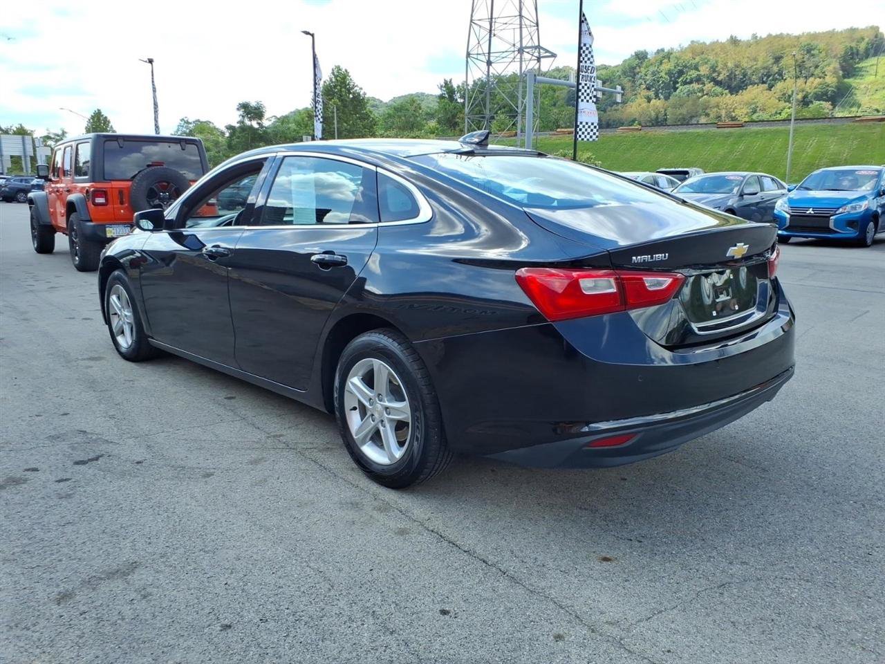 Used 2024 Chevrolet Malibu LT FWD image 4