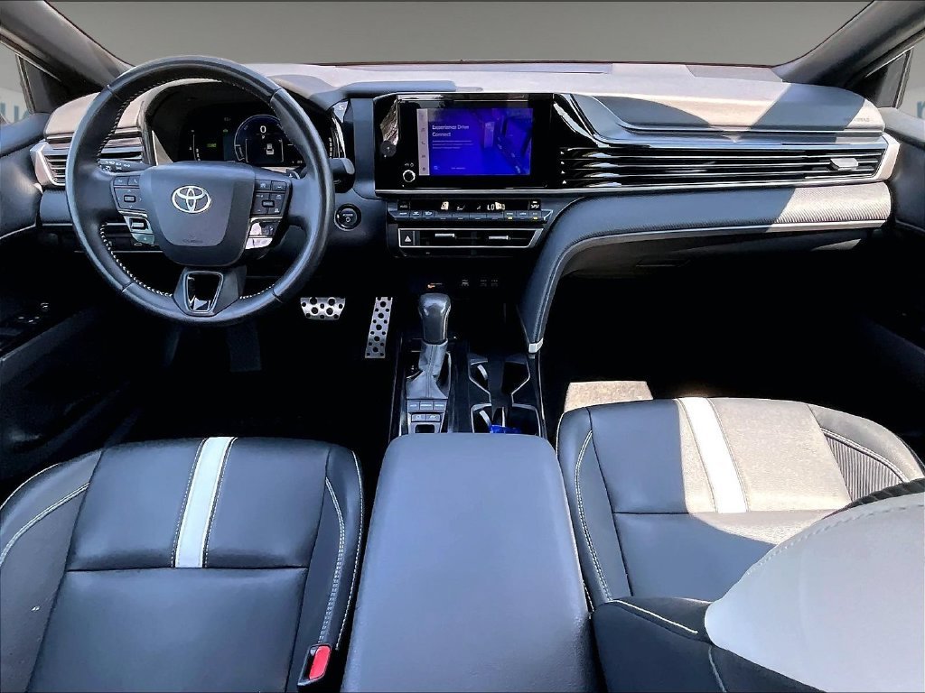 Used 2025 Toyota Camry SE FWD image 21