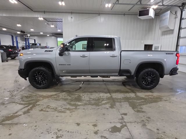 Used 2025 Chevrolet Silverado 3500 LTZ w/ LTZ Plus Package AWD/4WD image 5