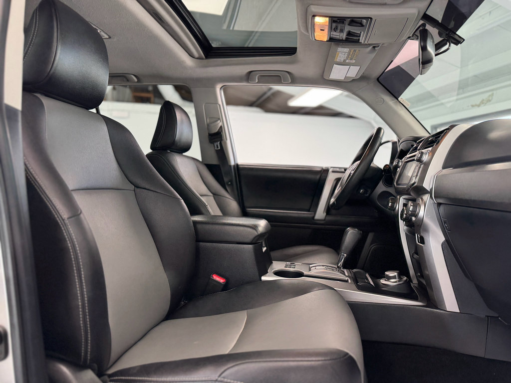 Used 2016 Toyota 4Runner SR5 Premium image 26