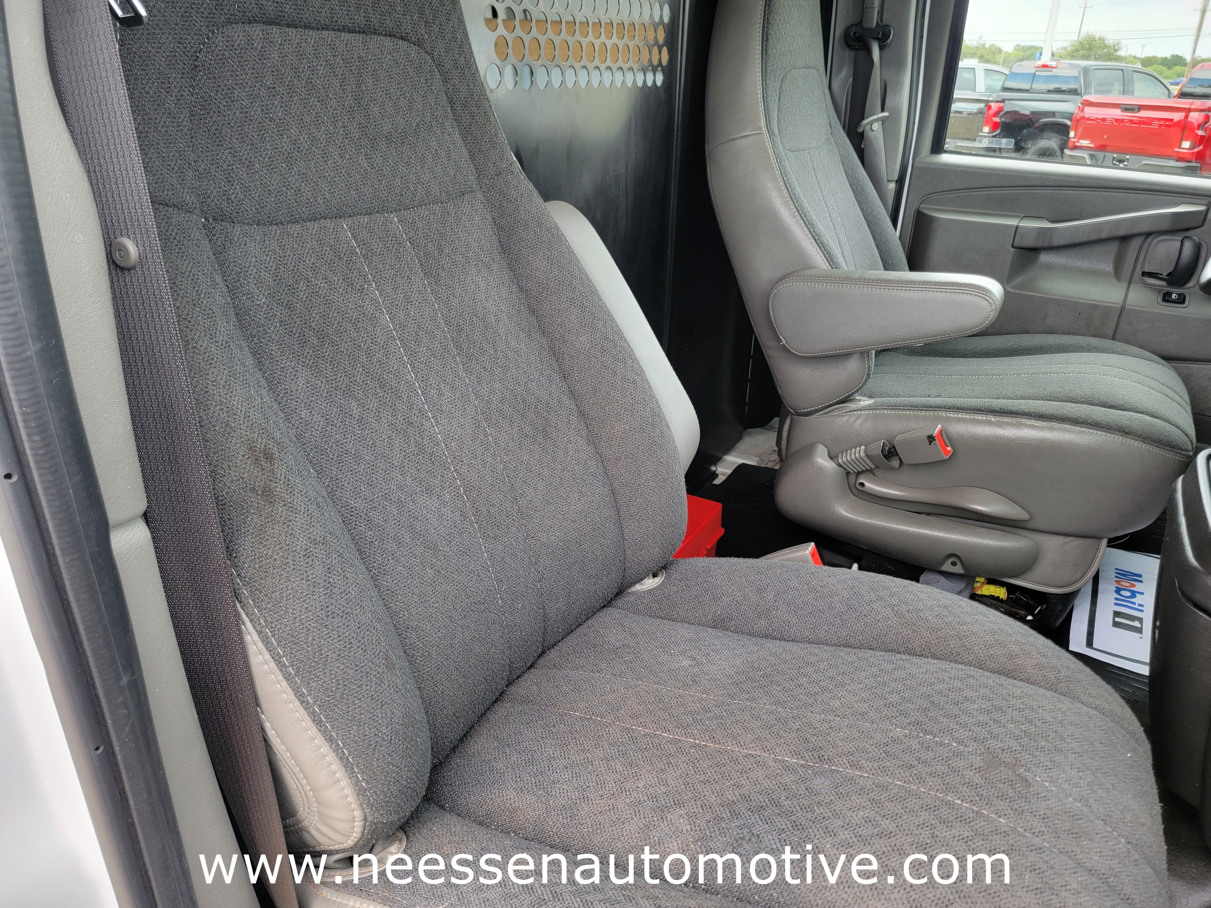 Used 2023 Chevrolet Express 2500 w/ Driver Convenience Package image 10