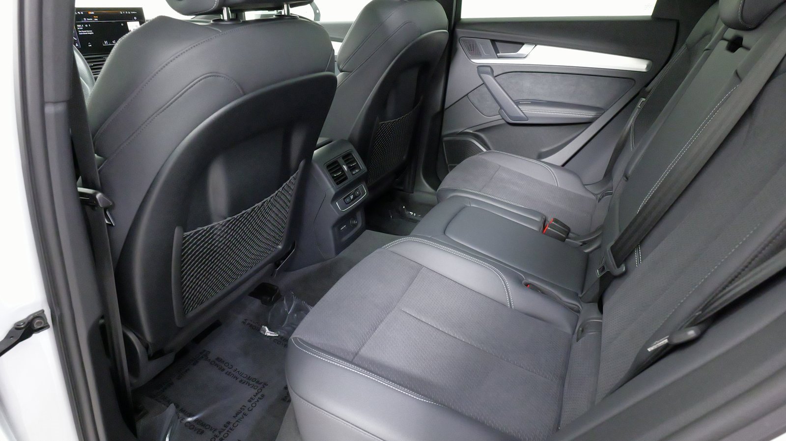 Used 2024 Audi Q5 e Premium Plus w/ Premium Plus Package image 46