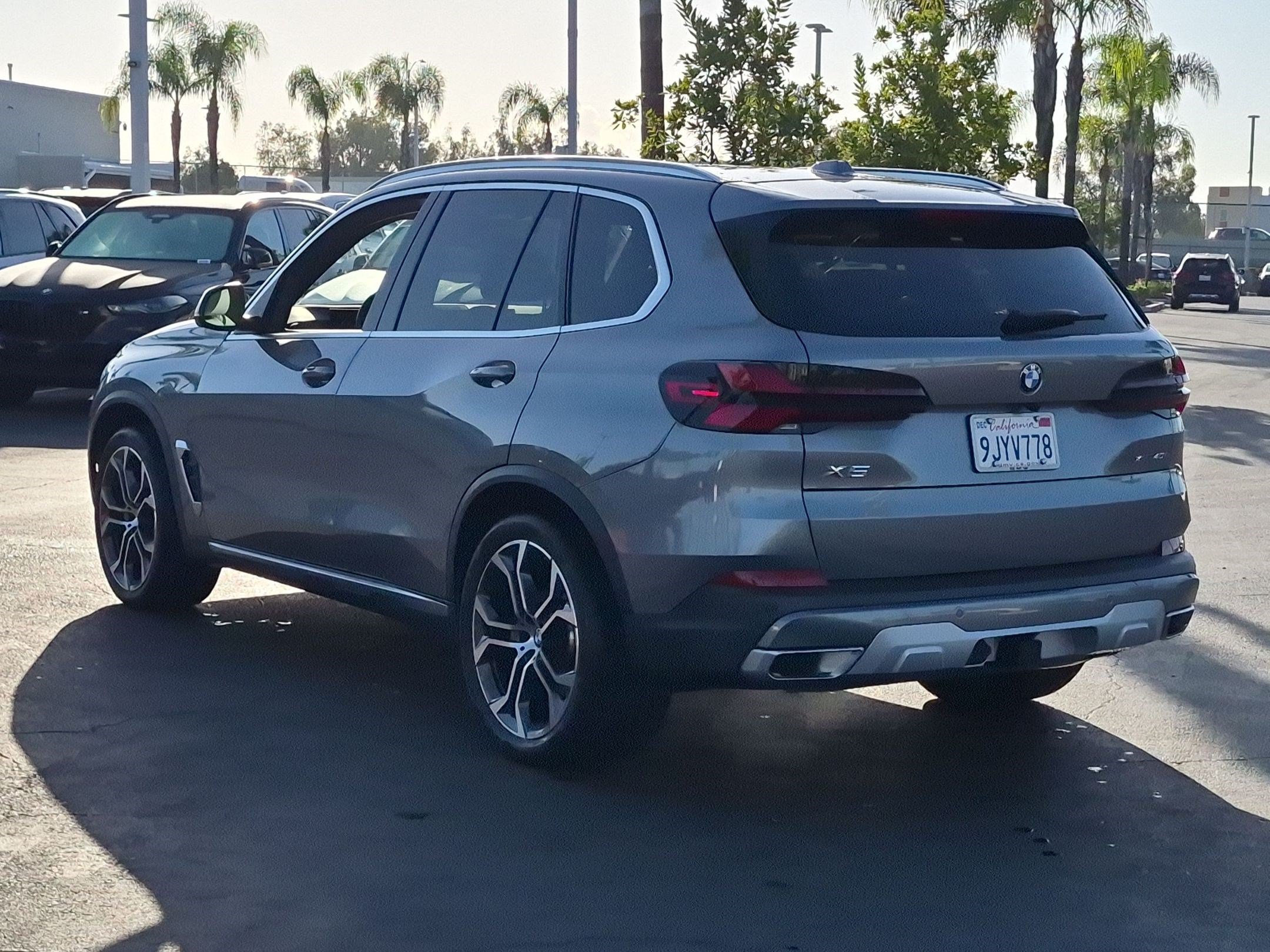 Certified 2024 BMW X5 xDrive40i w/ Premium Package AWD/4WD image 8
