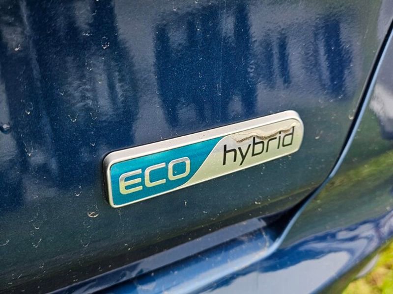 Used 2022 Kia Niro Touring Special Edition image 9