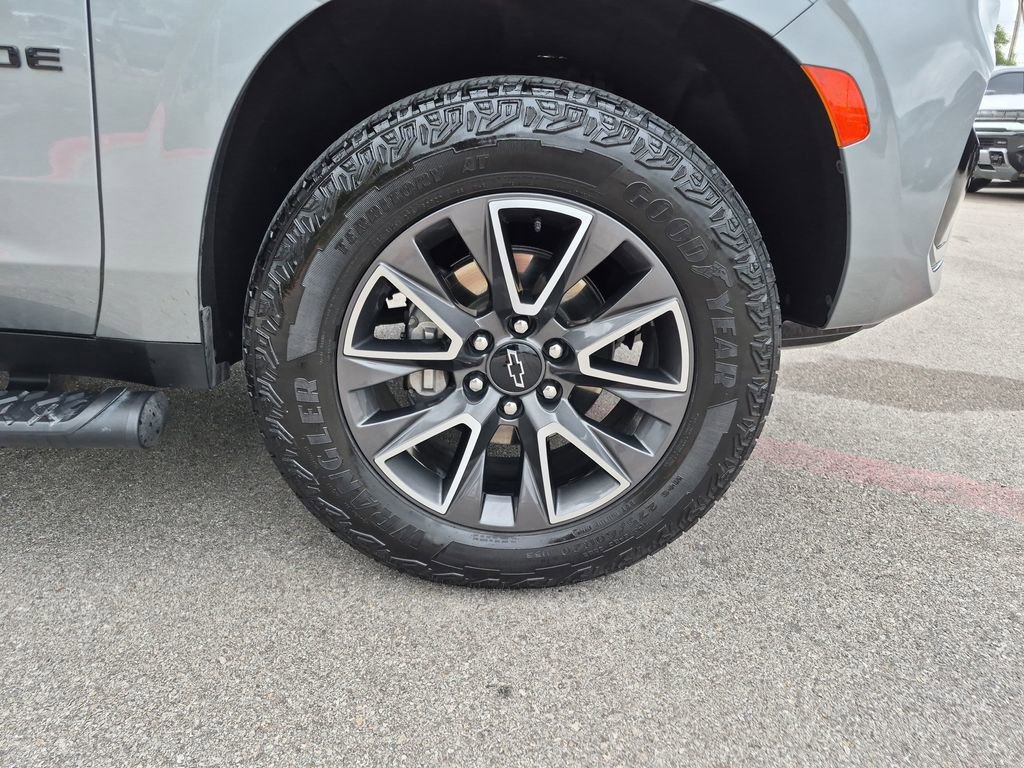 Used 2024 Chevrolet Tahoe Z71 w/ Off-Road Capability Package AWD/4WD image 15