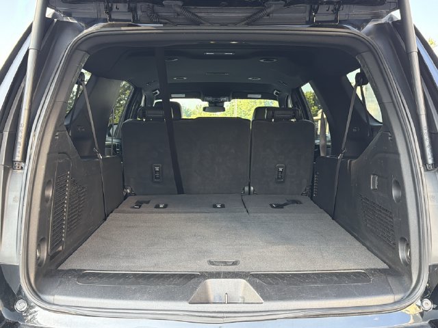 Used 2025 Chevrolet Suburban LT RWD image 25