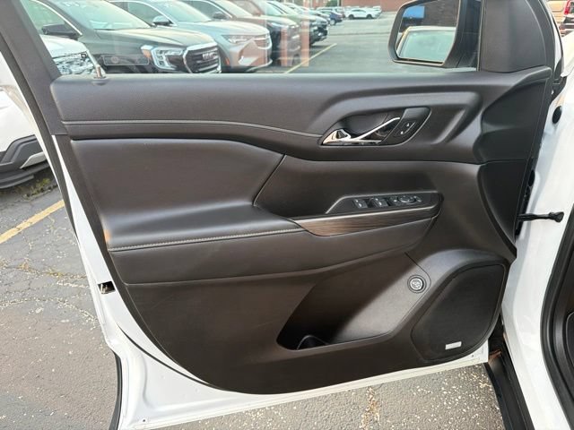 Certified 2023 GMC Acadia SLT w/ Elevation Edition AWD/4WD image 11