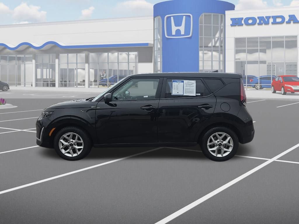 Used 2024 Kia Soul LX w/ Option Group 015 image 5