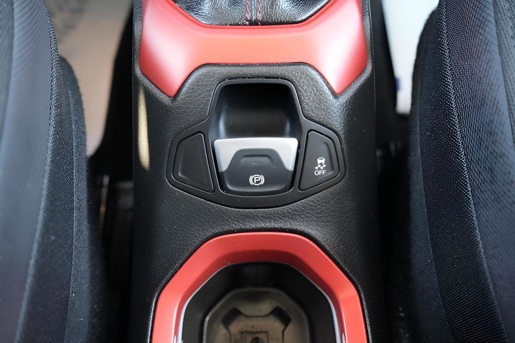 Used 2015 Jeep Renegade Trailhawk AWD/4WD image 30