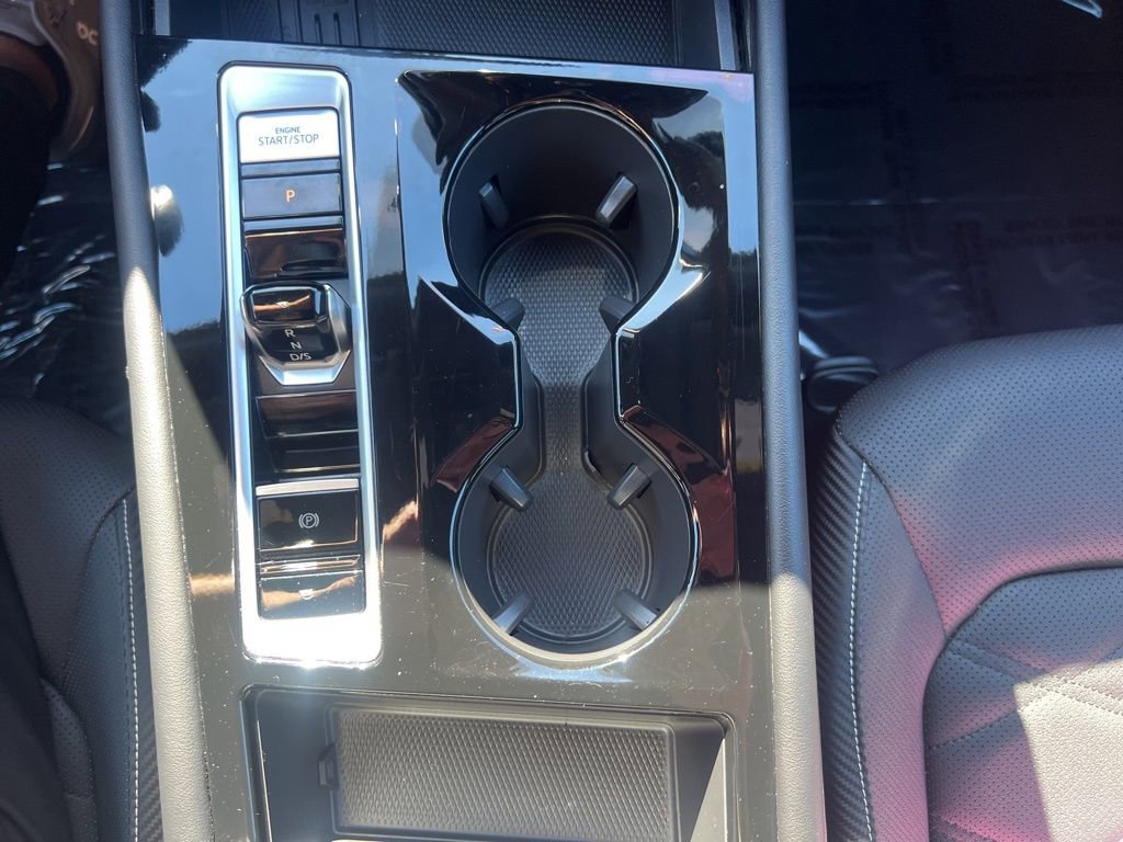 Used 2025 Volkswagen Atlas Cross Sport SE image 55