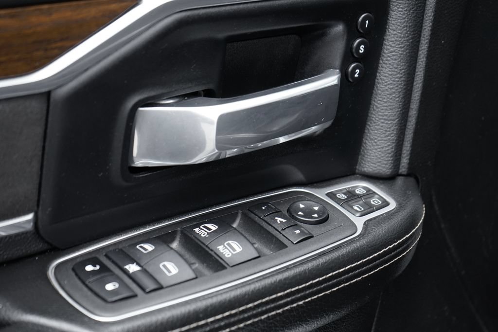 Used 2023 RAM 2500 Laramie AWD/4WD image 17