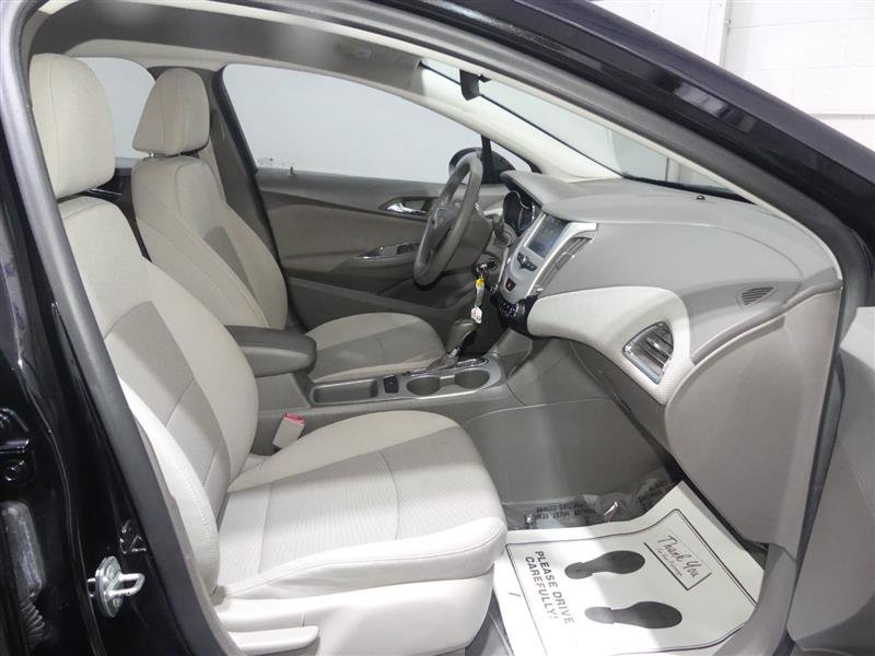 Used 2018 Chevrolet Cruze LS FWD image 21