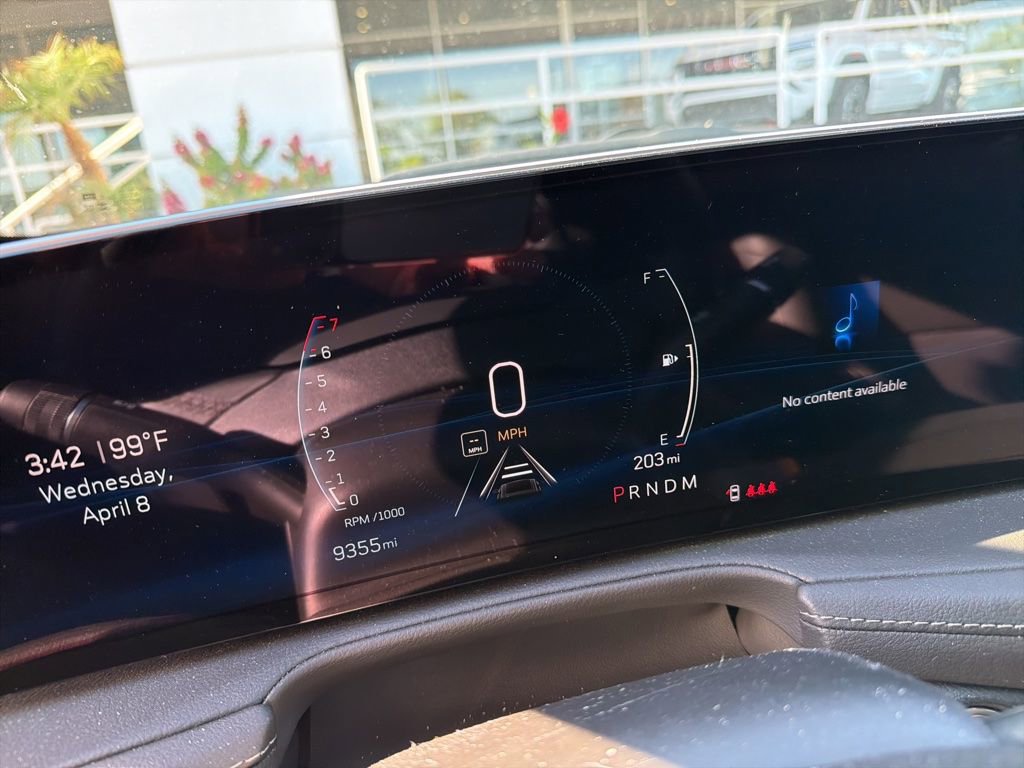 Used 2025 Cadillac XT4 Premium Luxury FWD image 5