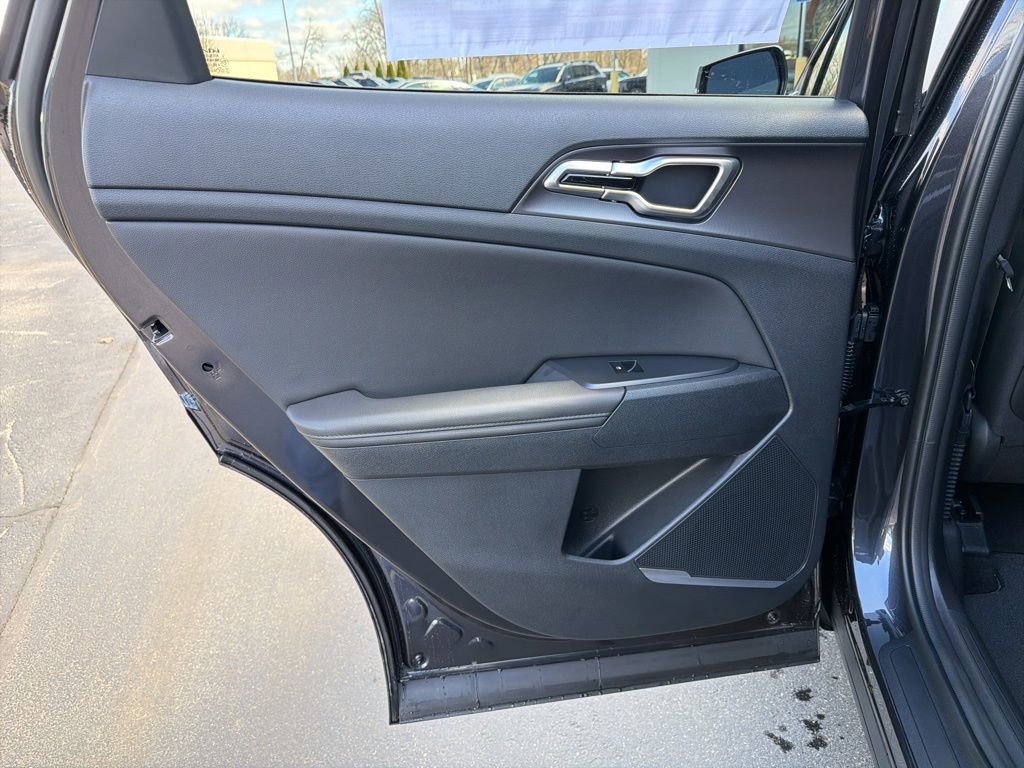 New 2026 Kia Sportage EX image 18