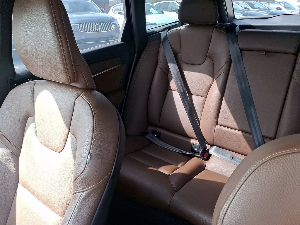 Certified 2024 Volvo V90 B6 Cross Country Plus w/ Protection Package Premier AWD/4WD image 12