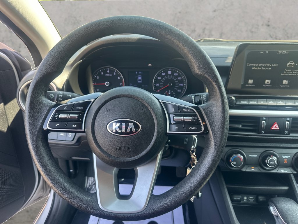 Used 2020 Kia Forte LXS FWD image 27